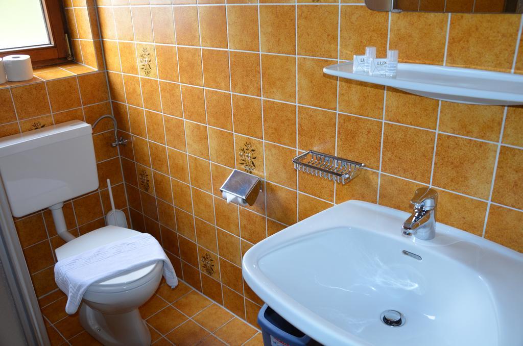 Gasthof "Zur Gemuetlichkeit" Bschlabs Exteriör bild